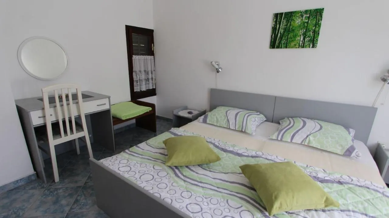 ונטאצ'יצ'י Apartments Miro בית הארחה