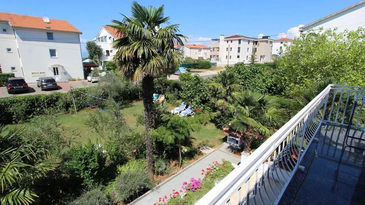 בית הארחה ונטאצ'יצ'י Apartments Miro קרואטיה
