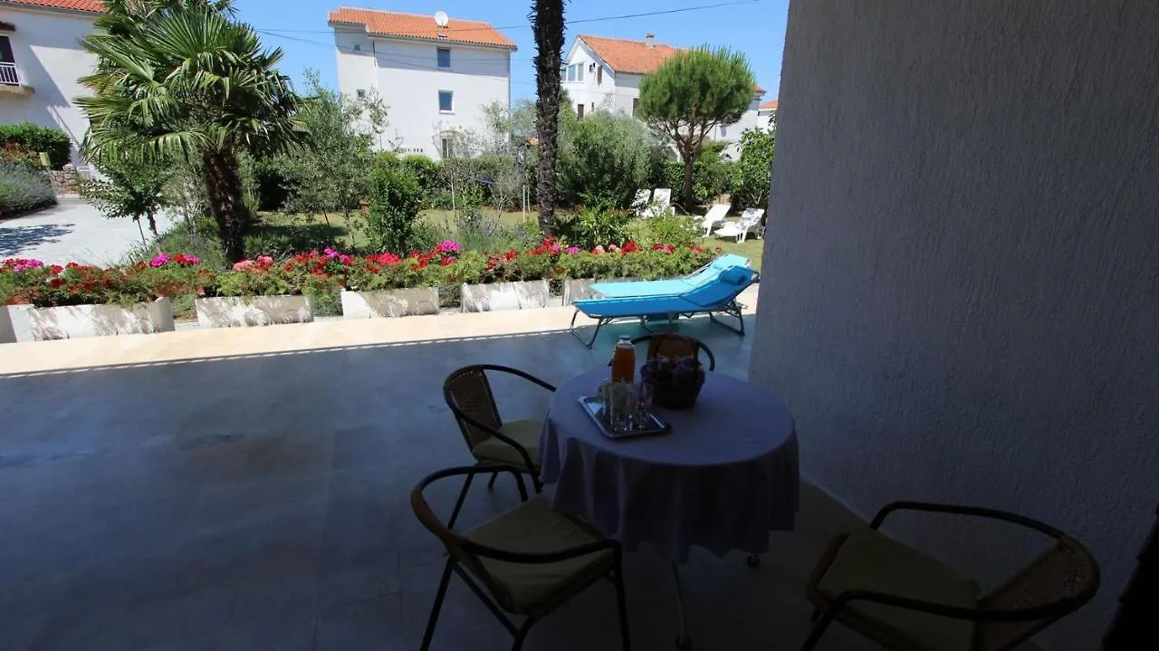 ונטאצ'יצ'י Apartments Miro בית הארחה