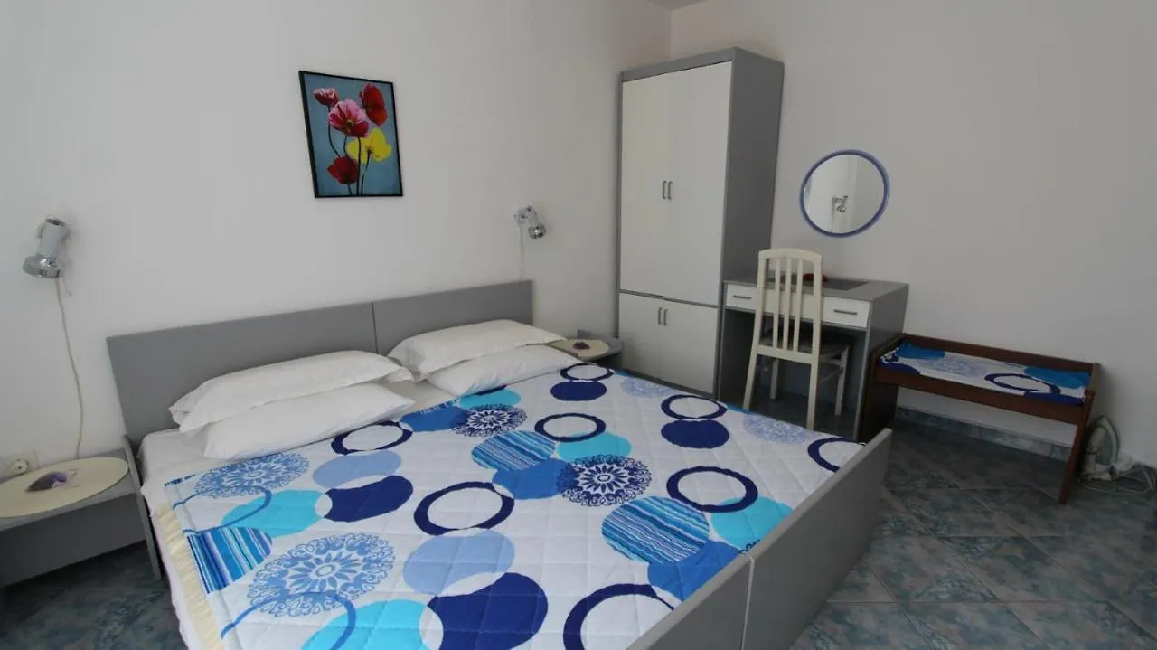 בית הארחה ונטאצ'יצ'י Apartments Miro